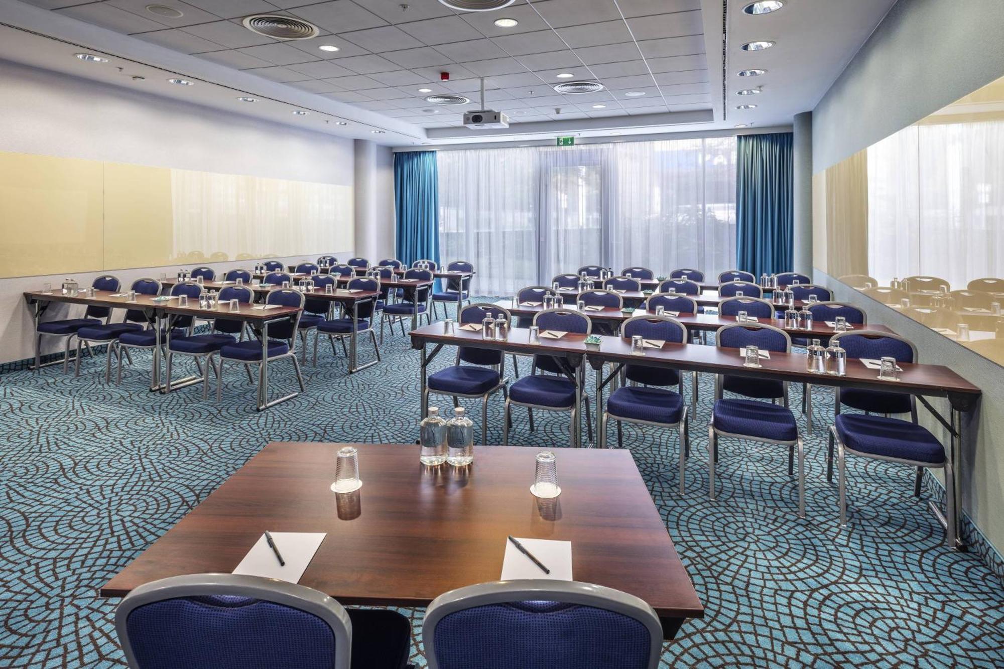 Courtyard By Marriott Prague City İş olanakları fotoğraf
