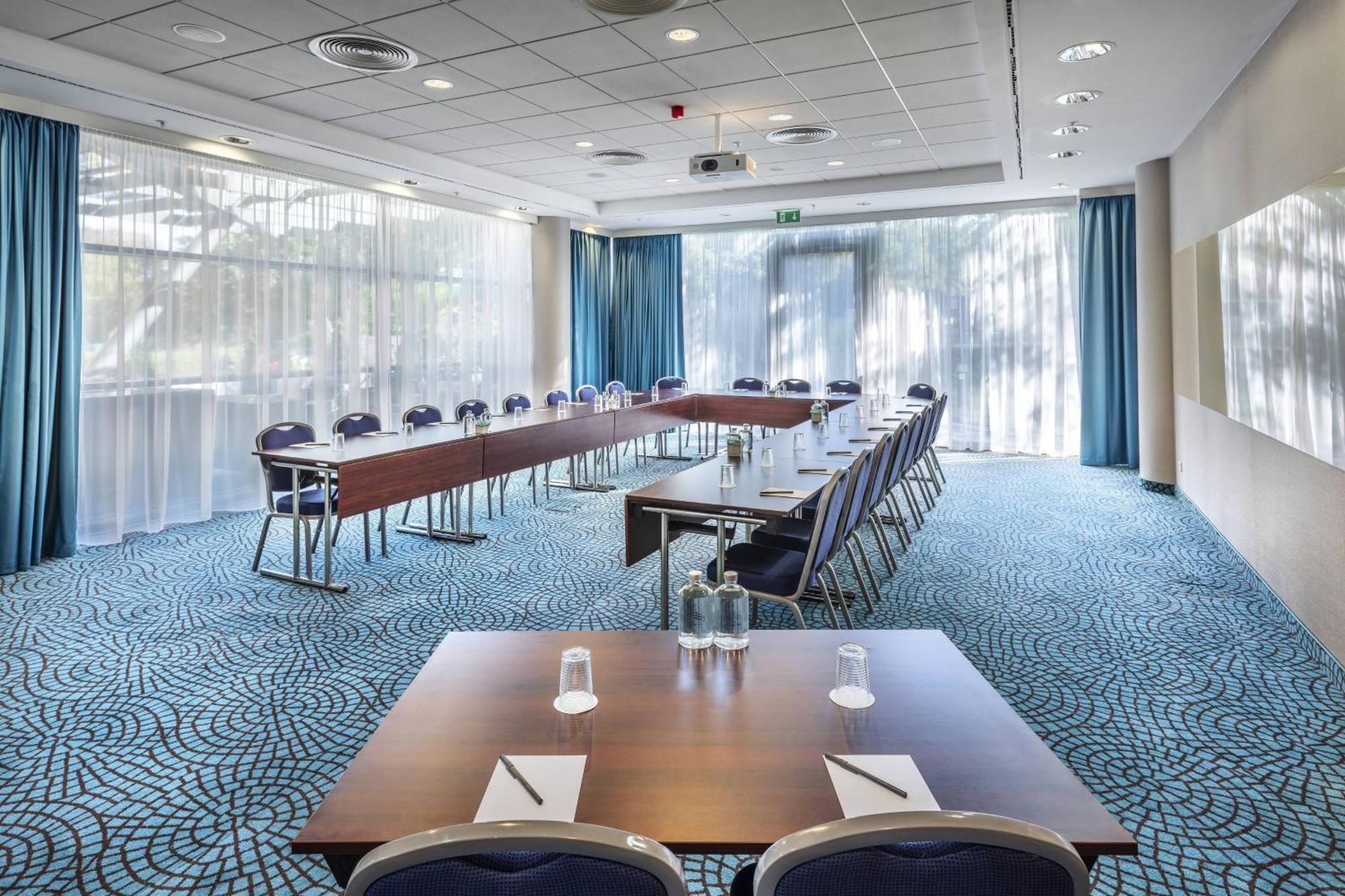 Courtyard By Marriott Prague City İş olanakları fotoğraf