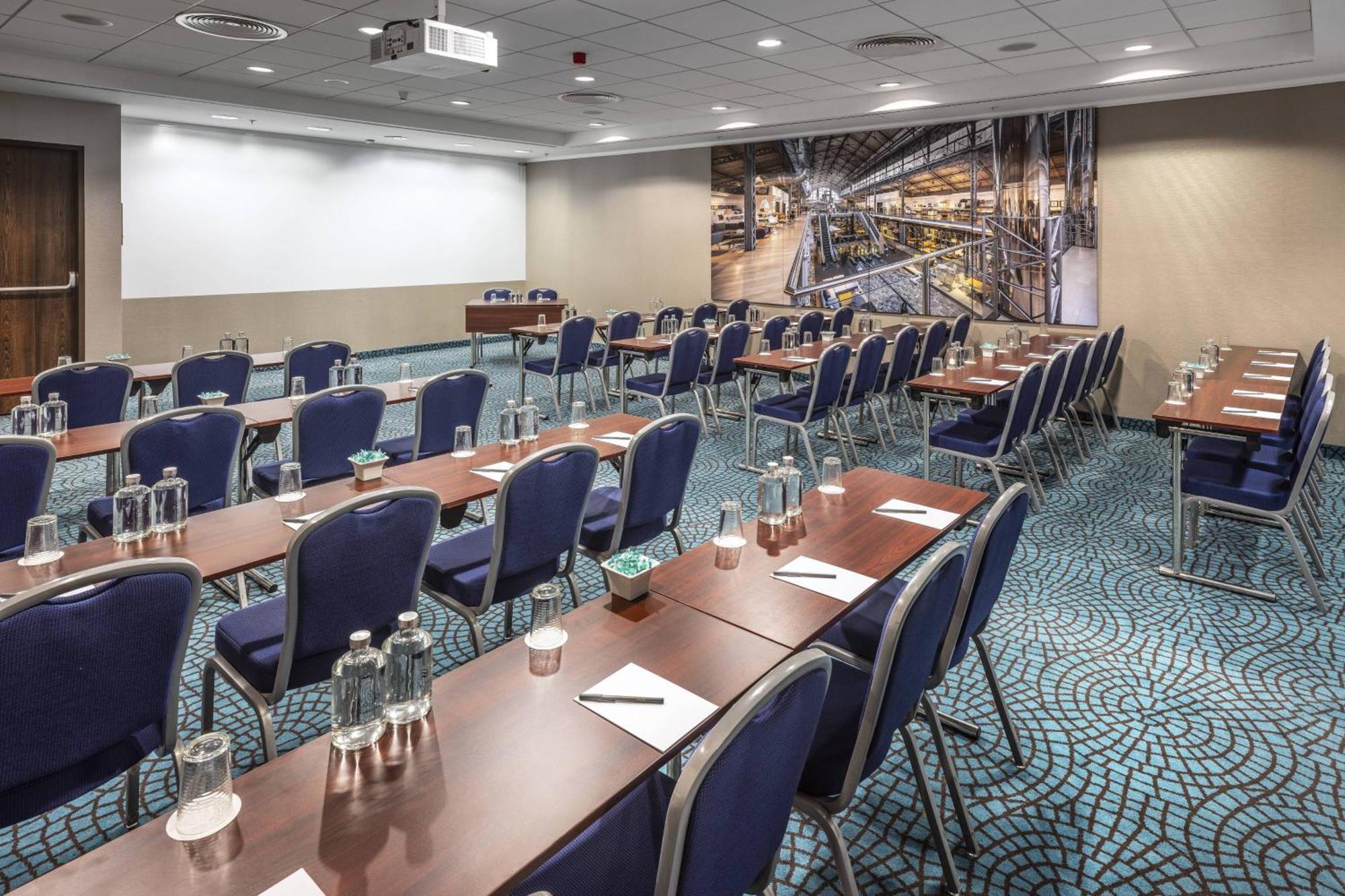 Courtyard By Marriott Prague City İş olanakları fotoğraf