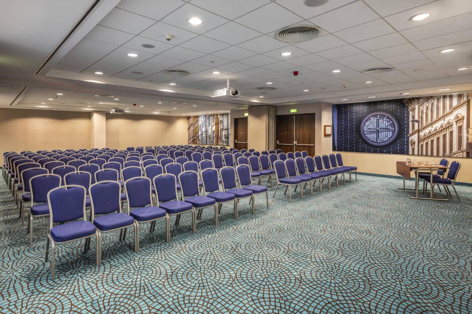 Courtyard By Marriott Prague City İş olanakları fotoğraf